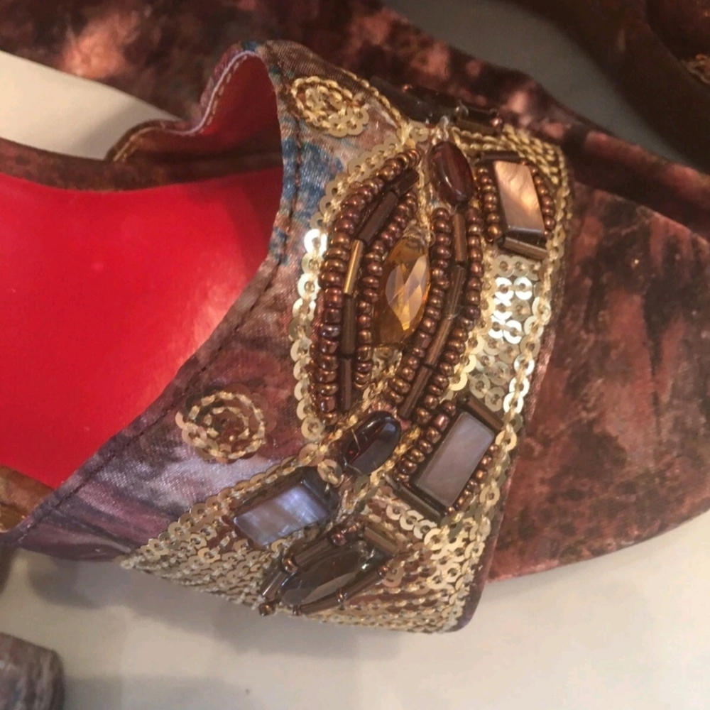 New Size 6 Wedge Heel With Sequins and Rhinestones By MINX - Picture 2 of 7